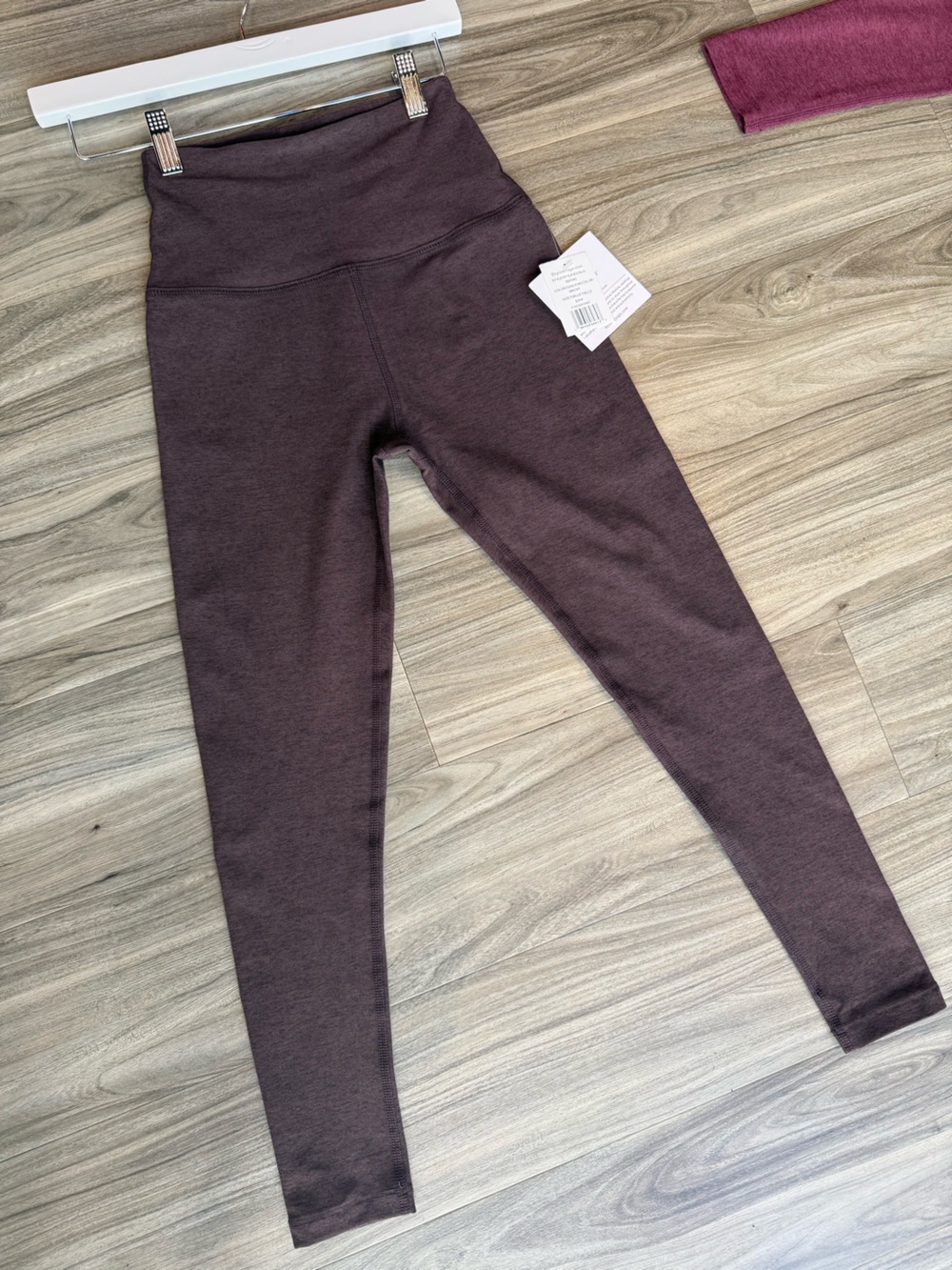 NWT: Beyond Yoga Caught In The Midi Leggings. Dark Chocolate Heather